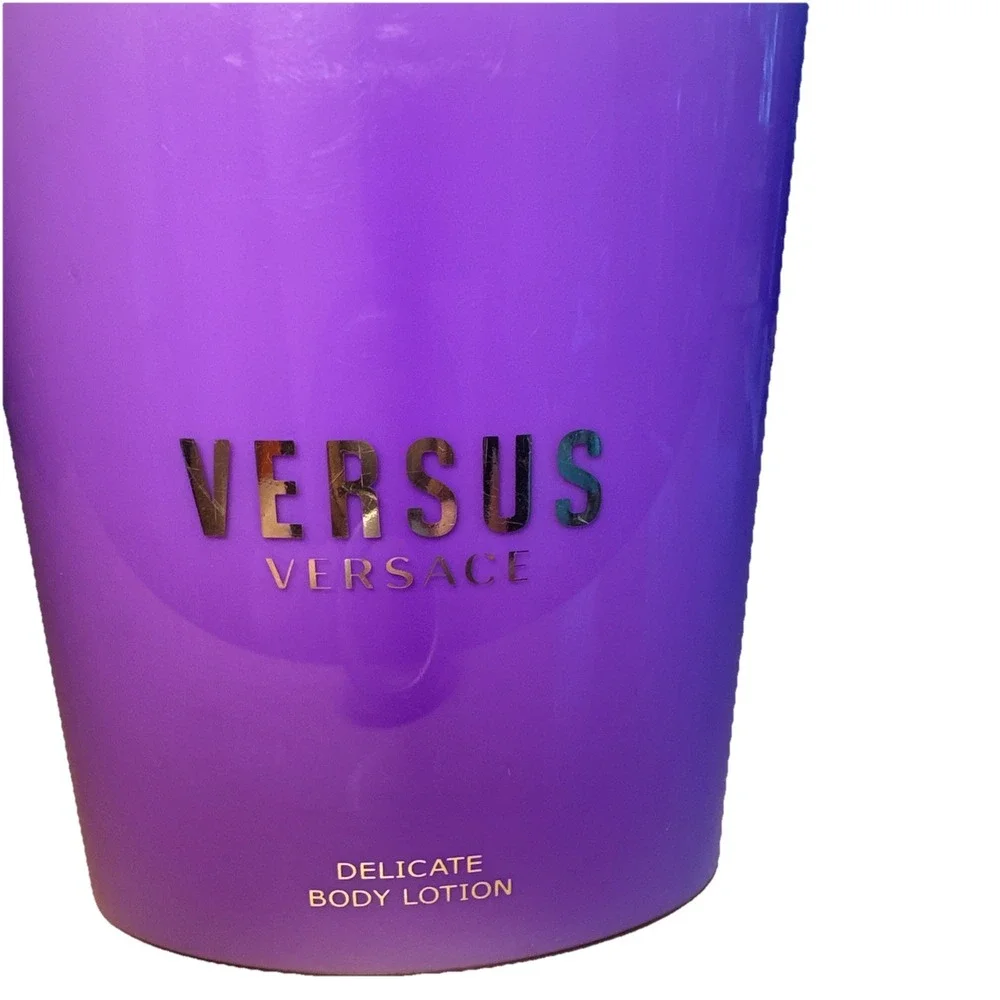 VERSUS DELICATE BODY LOTION by Versace ~ 6.7 oz‎ Purple Gold No Box